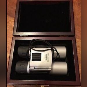 🆕️👀Binoculars👀